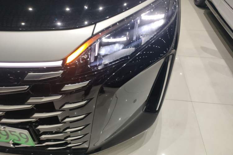 Used BYD Xia 2025 DM-i 1.5T 180km Beyond Edition