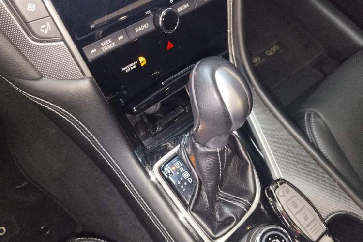 Used Infiniti Q50L 2015 2.0T Enjoyment Edition
