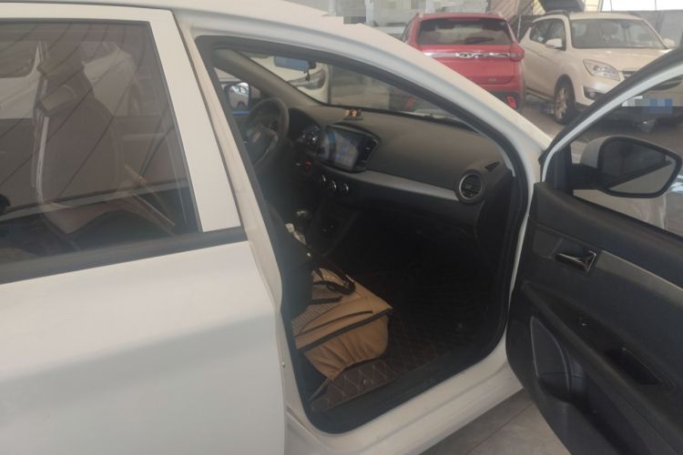 Used Roewe 350 2015 1.5L Automatic Luxury Sunroof Edition