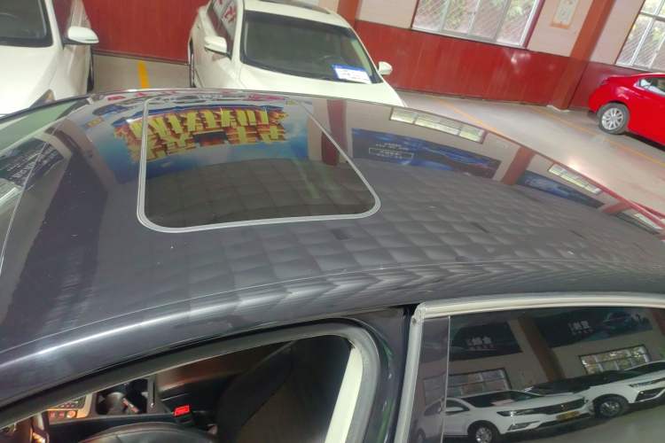 Used Volkswagen Magotan 2016 1.8TSI Luxury Comfort Model
