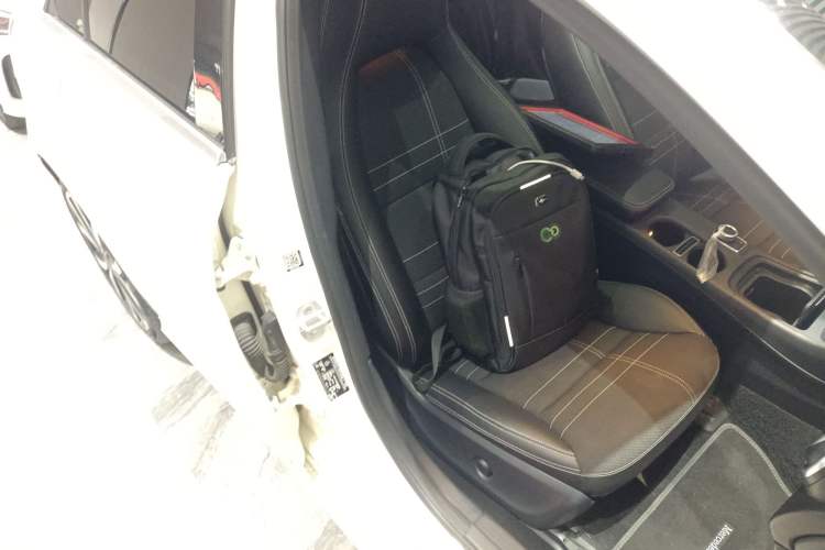 Used Mercedes-Benz A-Class 2015 A 200 Fashion Model
