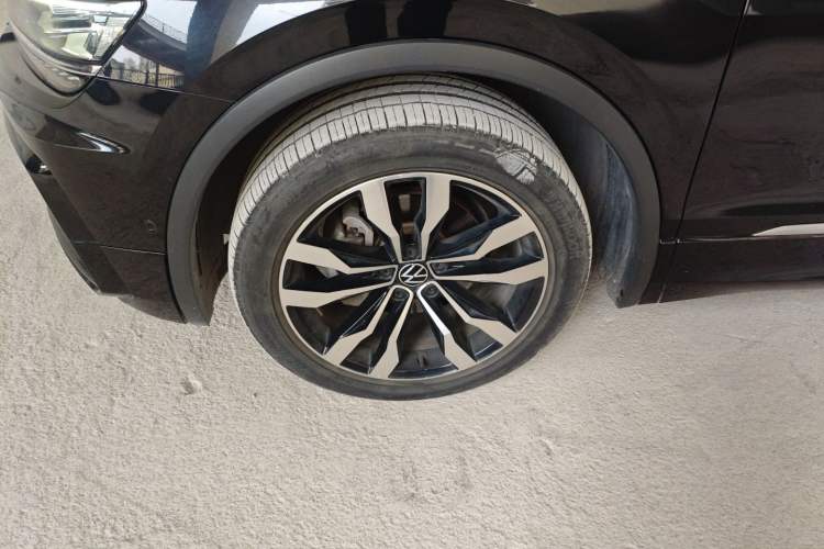 Used Volkswagen Tiguan L 2021 330TSI Automatic Two-Wheel Drive R-Line Flagship Edition
