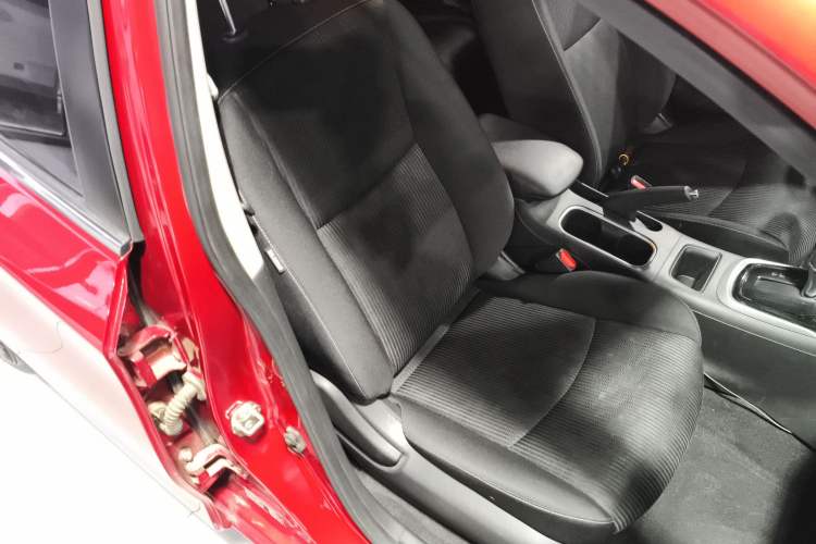 Used Nissan Tiida 2016 1.6L CVT Cool Dynamic Edition