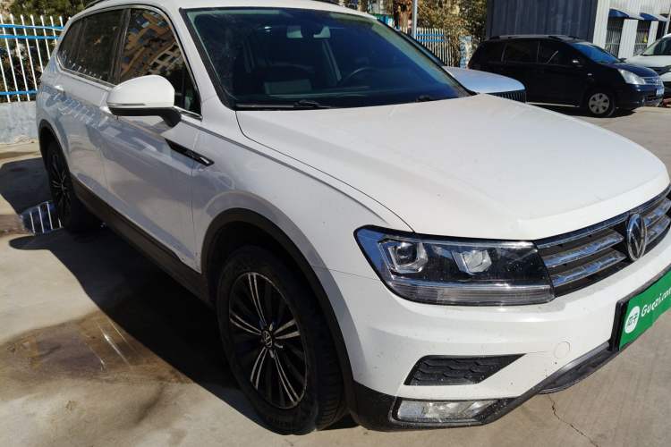 Used Volkswagen Tiguan L 2021 280TSI Automatic Two-Wheel Drive Comfort Edition – Low-Trim Version
