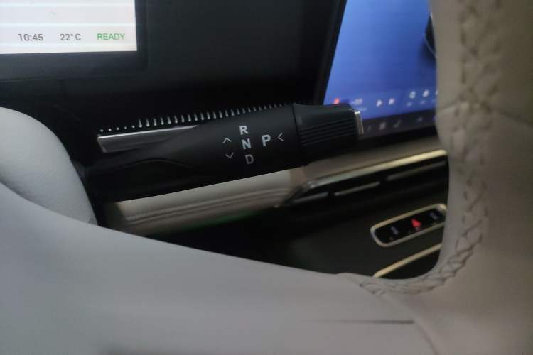 Used VOYAH Dream 2025 PHEV Four-Wheel-Drive Flagship Kunpeng Edition