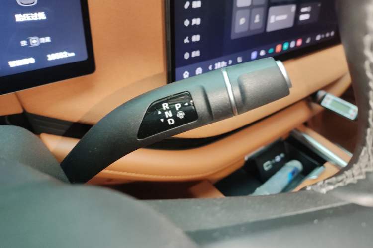 Used Wey Lanshan 2025 Four-Wheel Drive Ultra