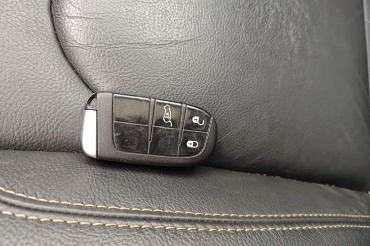 Used Jeep Renegade 2017 180T Automatic Smart Version
