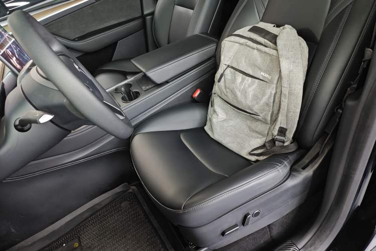 Used Tesla Model Y 2021 Standard Range Rear-Wheel Drive Version
