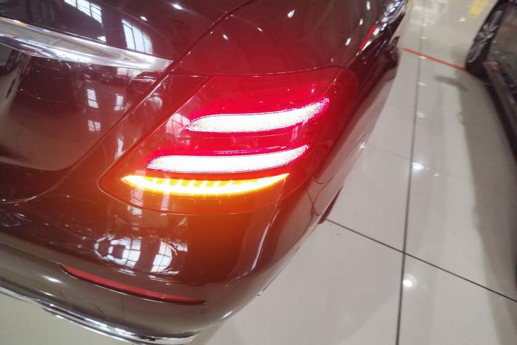 Used Mercedes-Benz E-Class 2018 Facelift E 200 L
