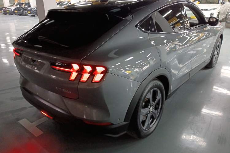 Used Ford Mustang Mach-E 2021 Leap Edition Rear-Drive Version (Standard Range)