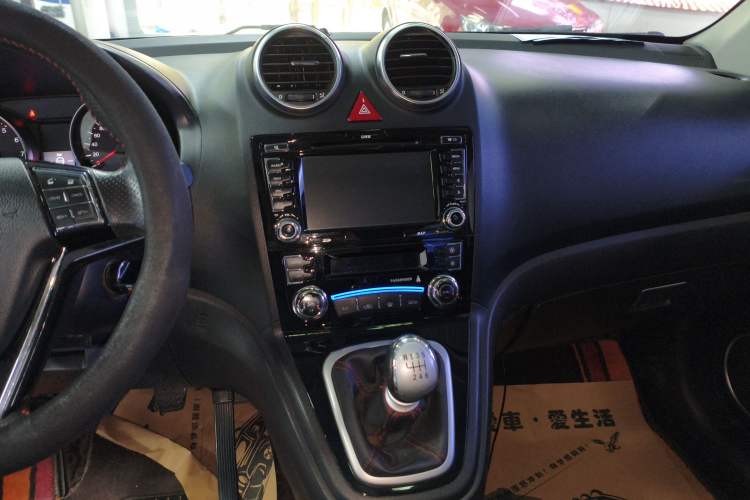 Used Haval H6 2016 Upgraded Model 1.5T Manual Two-Wheel Drive Elite Version
