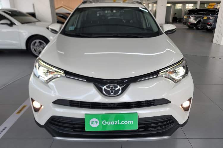 Used Toyota RAV4 2016 2.5L Automatic 4x4 Elite Edition
