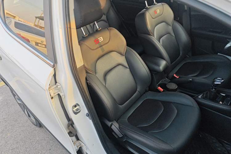 Used JAC Refine S3 2017 1.5L Manual Luxury Smart Model
