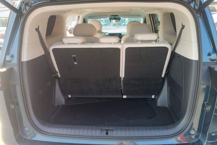 Used VOYAH Dream 2025 PHEV Four-Wheel-Drive Flagship Version – Qiankun Edition
