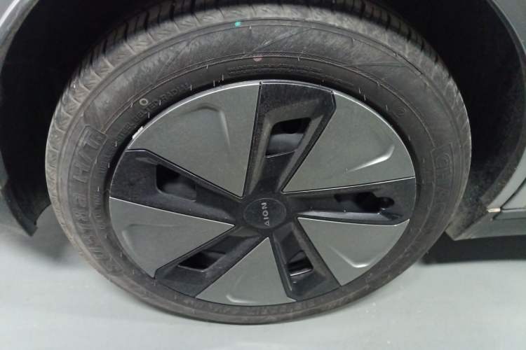 Used AION Y 2023 Plus 610 Enjoy Edition