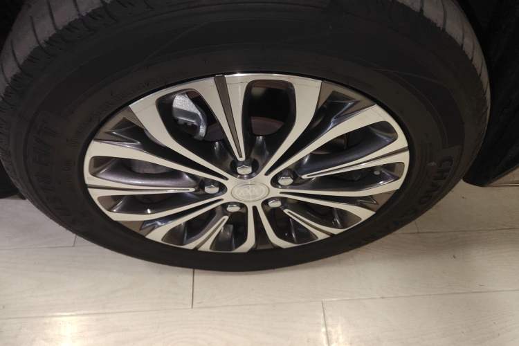 Used Buick GL8 2022 Land Business Class 652T Luxury Model
