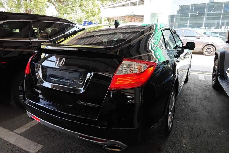 Used Honda Crosstour 2014 2.4L Luxury Edition