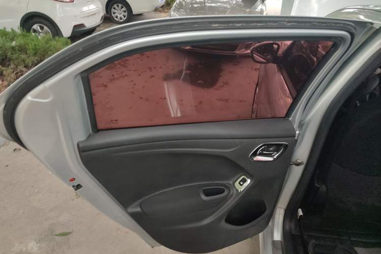 Used Peugeot 301 2014 1.6L Manual Comfort Edition
