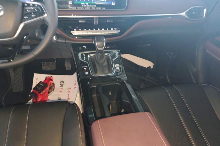 Used GAC Trumpchi M6 2023 PRO 270T DCT Luxury Edition
