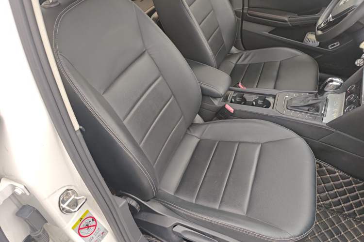 Used Volkswagen Lamando 2015 230TSI DSG Fashion Edition