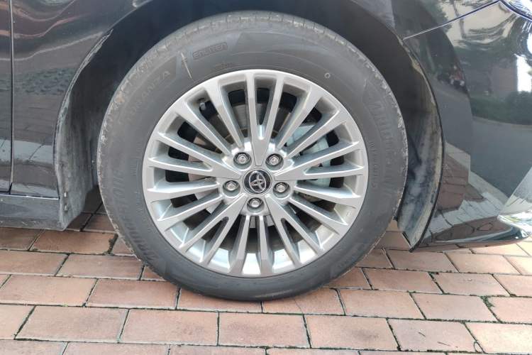 Used Toyota Camry 2024 Dual-Motor 2.0 HGVP Luxury Edition
