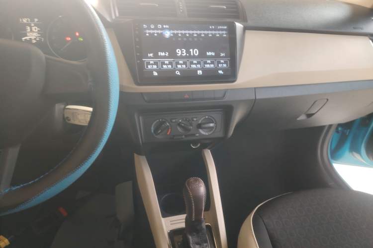 Used Skoda Fabia 2015 1.4L Automatic Chuanxing Edition
