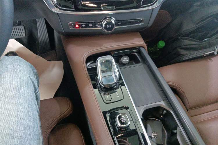 Used Volvo S90 2022 B5 Zhiyuan Luxury Edition
