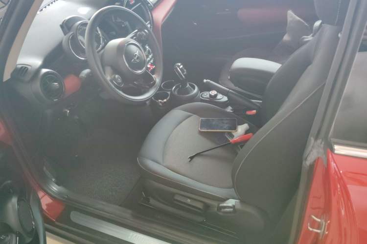 Used  MINI 2019 1.5T ONE PLUS
