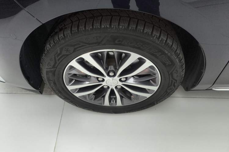 Used Buick GL8 2023 ES Lu Zun Deluxe Model
