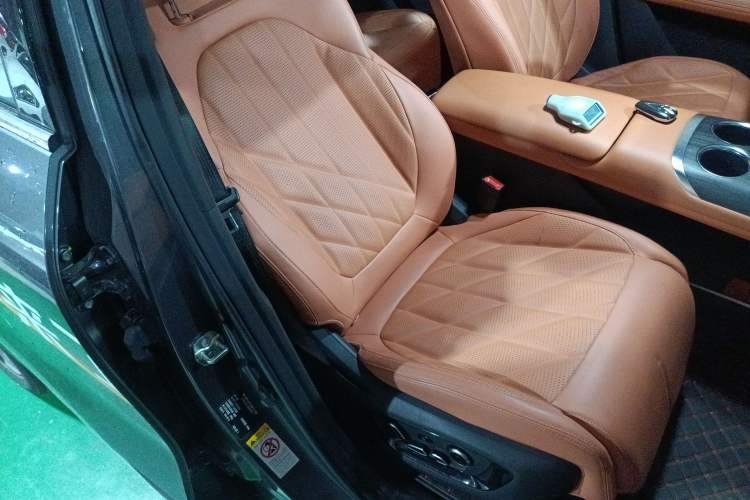 Used Changan CS75 PLUS 2025 4th Generation 1.5T New Blue Whale Smart Luxury Edition
