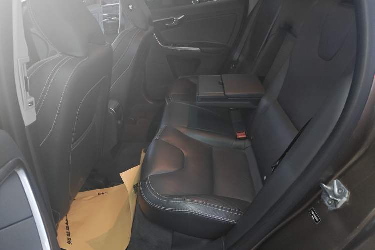 Used Volvo XC60 2017 T5 AWD Smart Range Edition
