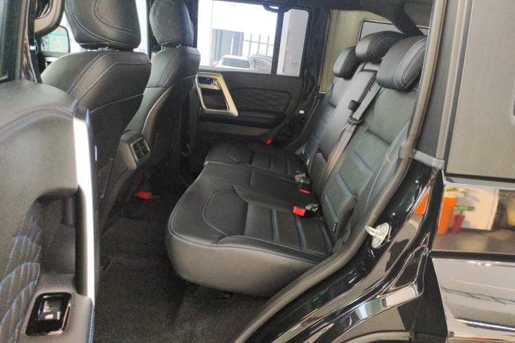 Used Beijing Auto BJ40 2020 2.0T Automatic Four-Wheel Drive Urban Hunter Edition Chivalrous Type
