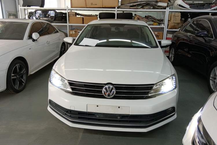 Used Volkswagen Sagitar 2017 1.6L Automatic Comfort Model
