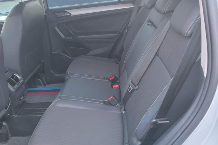 Used Volkswagen Tiguan L 2017 330TSI Automatic Two-Wheel Drive Luxury Edition
