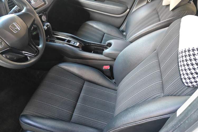 Used Honda Vezel 2017 1.8L CVT Front-Wheel Drive Pioneer Edition