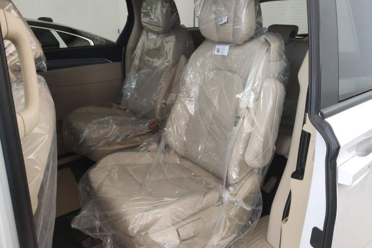 Used Buick GL8 New Energy 2025 Lu Shang Smart Enjoyment Edition 7-Seater