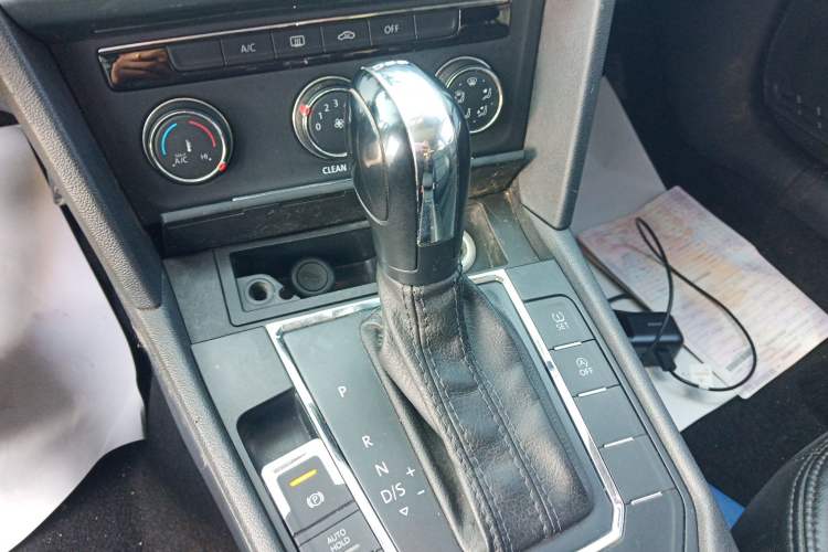 Used Volkswagen Lamando 2017 230TSI DSG Fashion Edition
