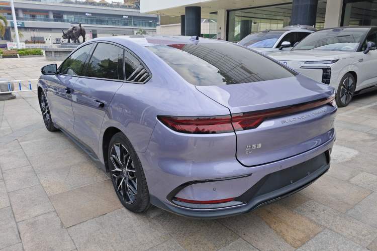 Used BYD Han 2024 EV Glory Edition 610 km All-Wheel Drive "Tian Shen Zhi Jia" Intelligent Driving Model