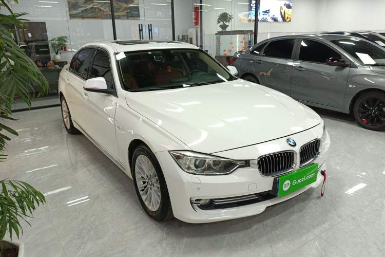 Used BMW 3 Series 2015 320Li Luxury Design Package
