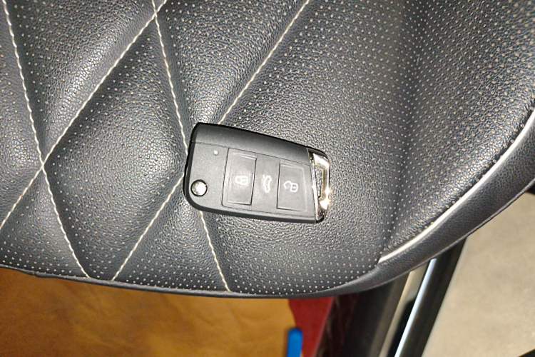 Used Volkswagen Tiguan L 2022 330TSI Automatic Two-Wheel Drive R-Line Enhanced Edition