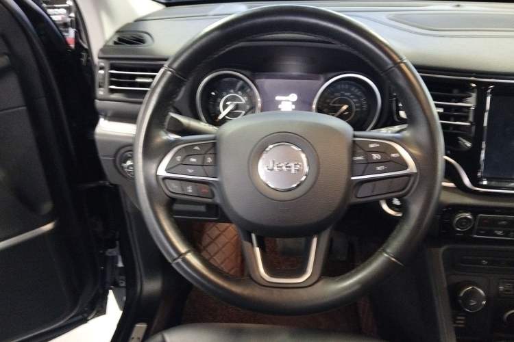 Used  Grand Commander 2018 2.0T Four-Wheel Drive Enjoyment Edition China VI