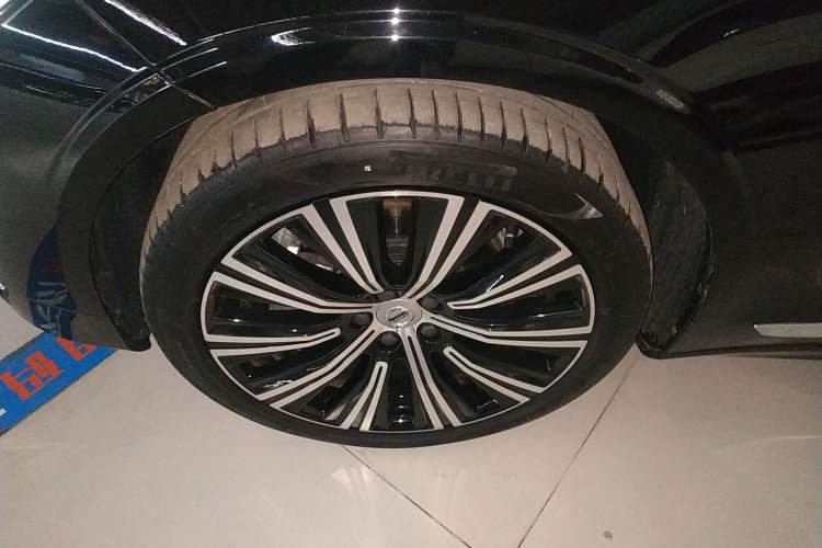 Used Volvo S90 2025 B5 Zhiyuan Luxury Edition
