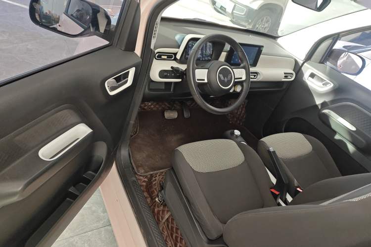 Used Wuling Hongguang MINIEV 2024 3rd Generation 215km Advanced Version