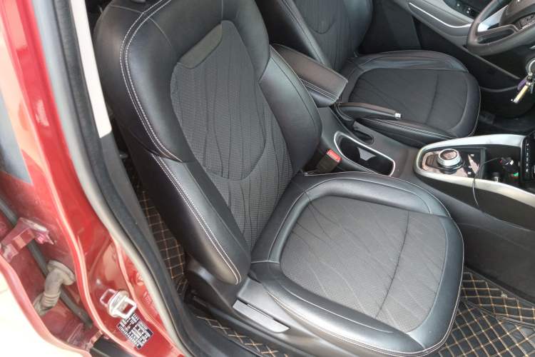 Used Baojun 510 2017 1.5L Automatic Fashion Model
