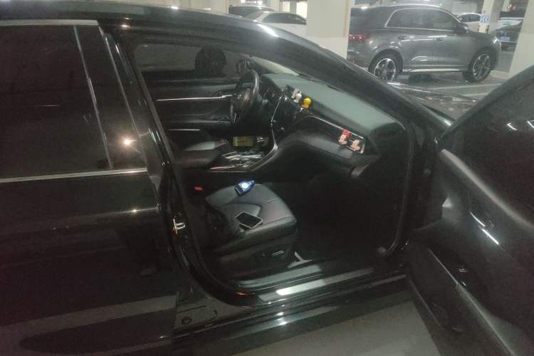 Used Toyota Camry 2019 2.0G Luxury Edition China VI Standard
