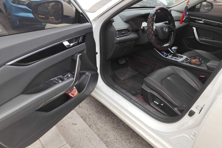 Used Dongfeng Aeolus Yixuan 2020 230T Automatic Advanced Edition