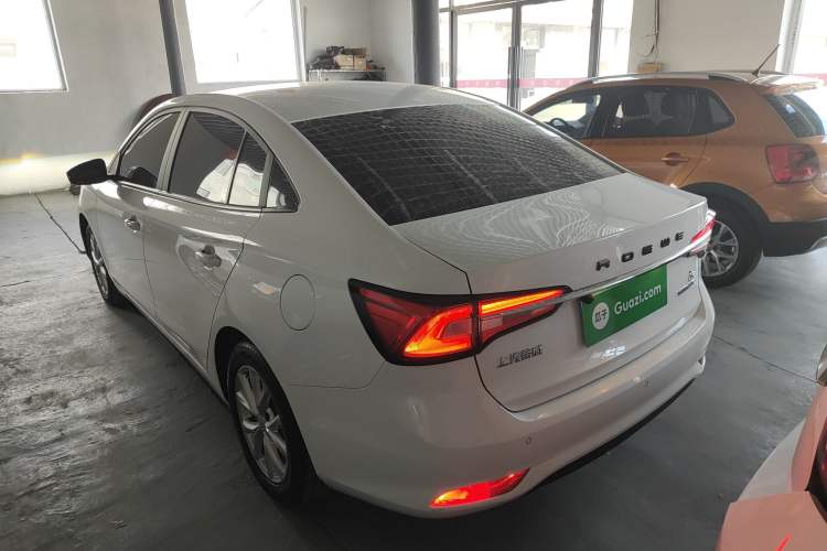 Used Roewe i5 2020 1.5L Manual 4G Connect Luxury Edition