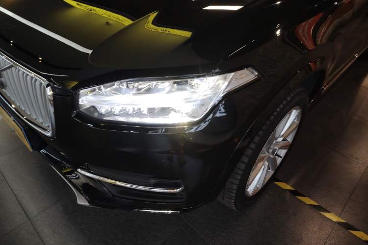 Used Volvo XC90 2019 T6 Zhiyi Edition 7-Seater China VI Standard
