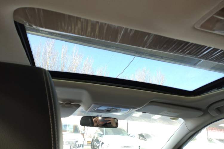 Used Venucia D60 2023 PLUS 1.6L XL CVT Yue Ling Edition
