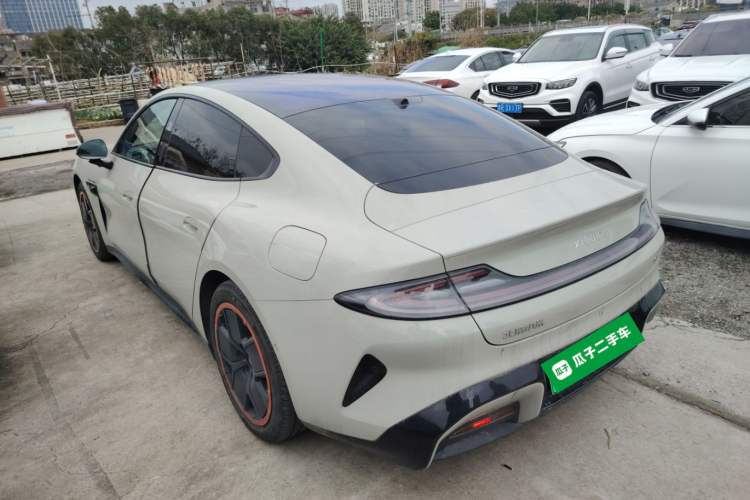 Used Xiaomi Auto SU7 2024 Rear-Drive Standard Founder Edition
